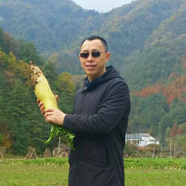 墨迹男的第一张照片--武夷山婚介网