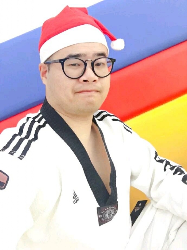 何当重相见的第一张照片--武夷山婚介网