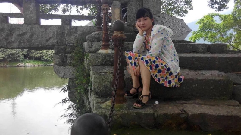 女子悠然的第一张照片--武夷山婚介网