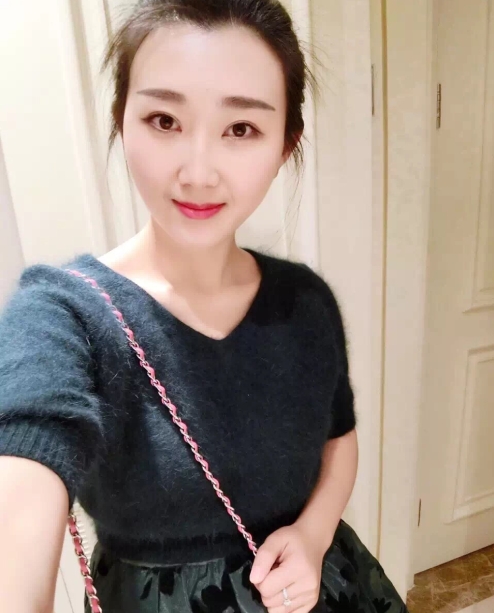 小妮的第三张照片--武夷山婚介网