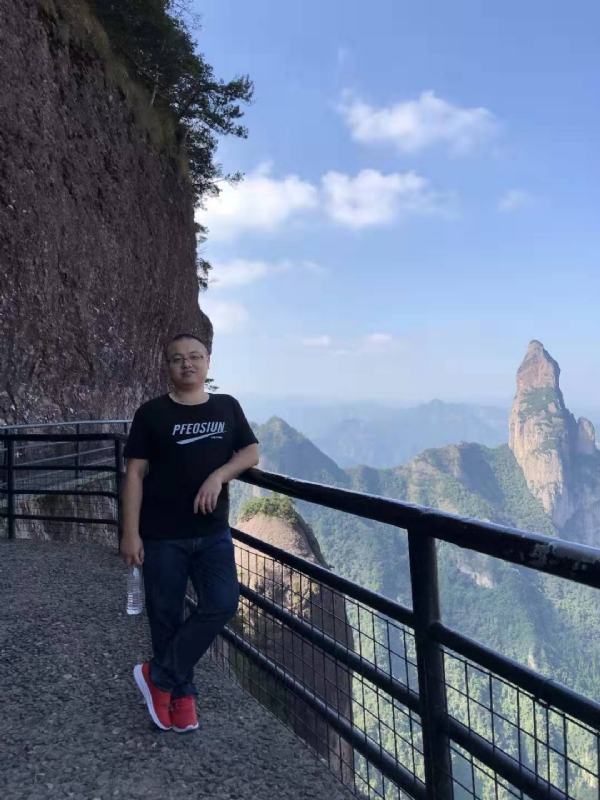 不杵于物的第一张照片--武夷山婚介网