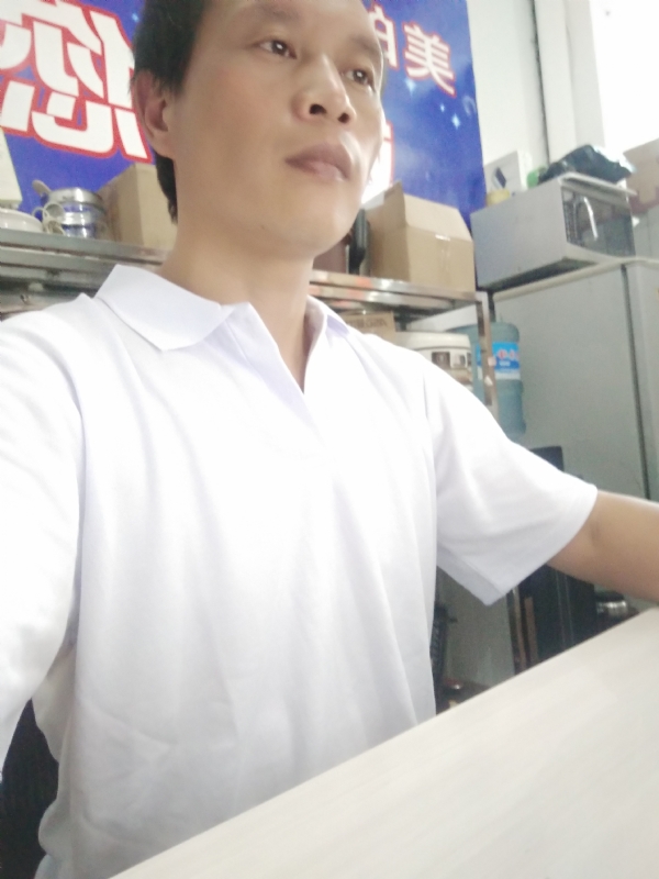 深蓝色的海的第一张照片--武夷山婚介网