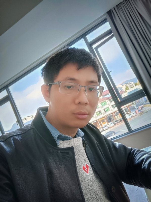 也许只是缺少一个拥抱的第二张照片--武夷山婚介网