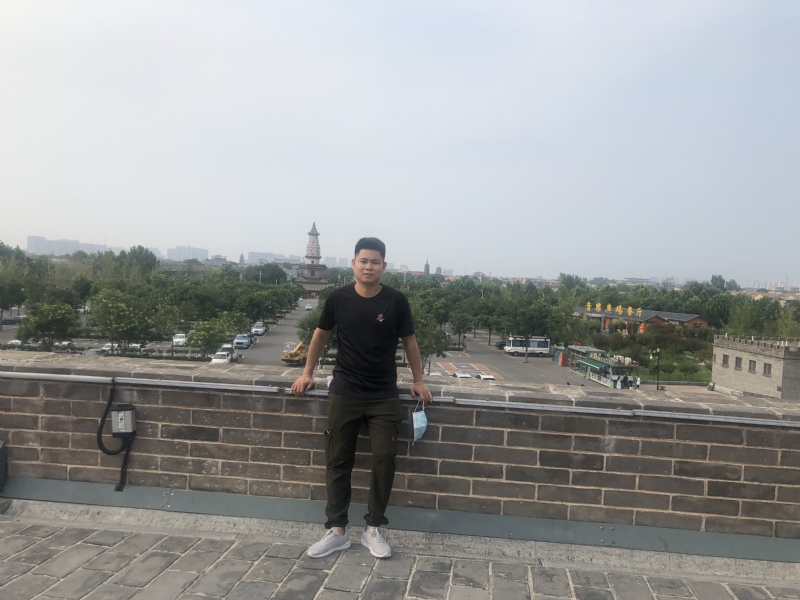 123.向左向右的第一张照片--武夷山婚介网