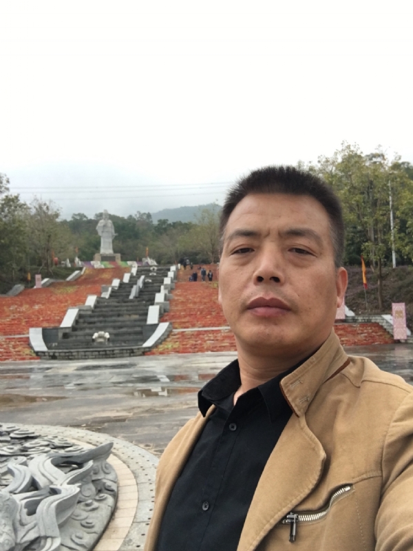 开心的松鼠的第二张照片--武夷山婚介网