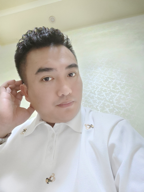 哈哈先生的第一张照片--武夷山婚介网