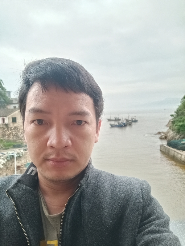 啊亮的第一张照片--武夷山婚介网