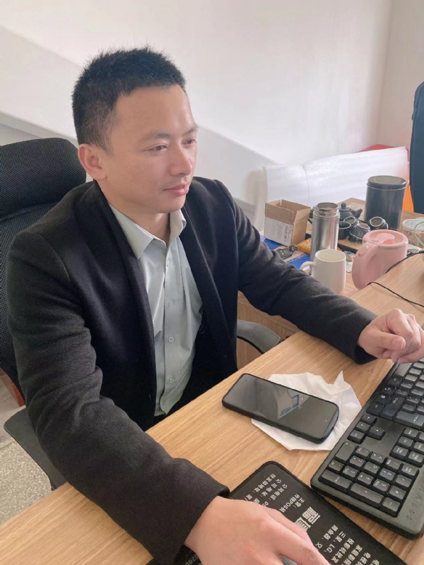落叶知秋的第一张照片--武夷山婚介网