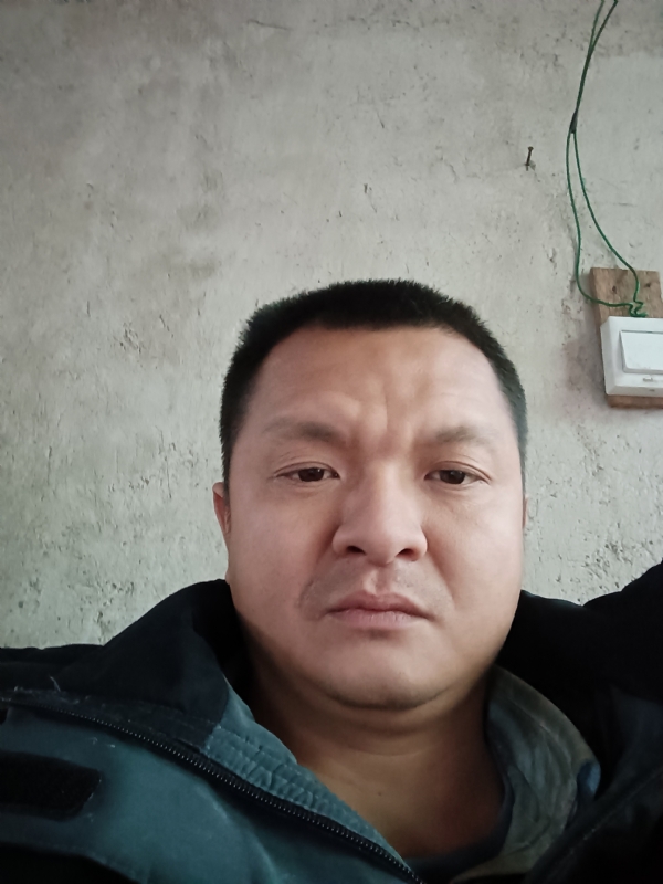 兰成龙的第二张照片--武夷山婚介网