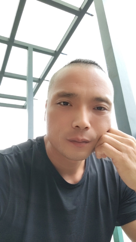 伯爵的第三张照片--武夷山婚介网