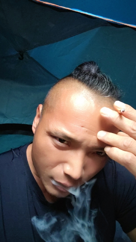 伯爵的第四张照片--武夷山婚介网
