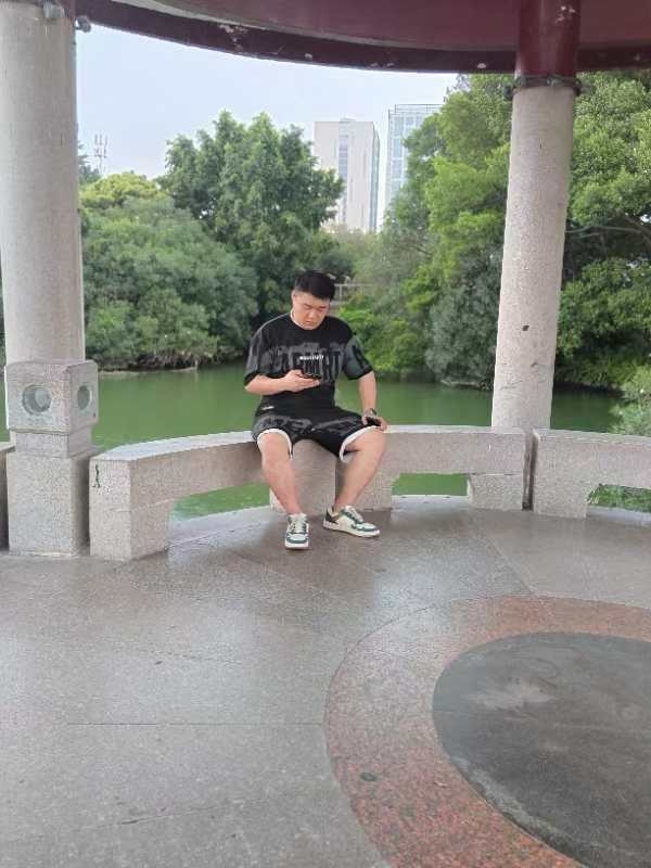 不善挽留的第二张照片--武夷山婚介网